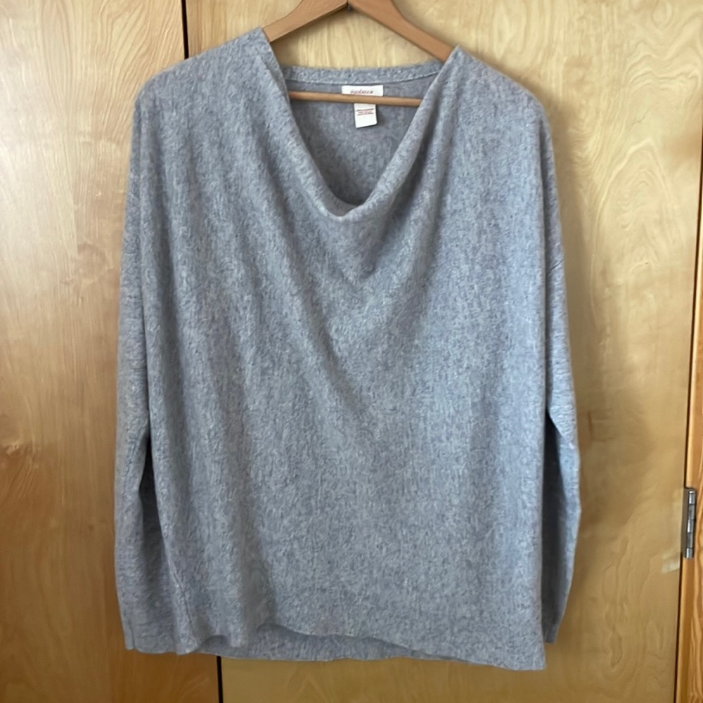 Sundance L 100% cashmere light grey sweater. Mint condition!